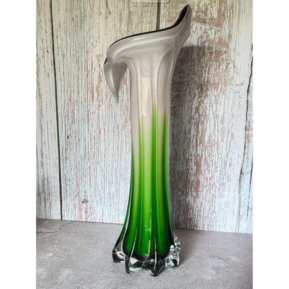 Jack-In-The-Pulpit Hand-Blown Art Glass Vase Green & White Ombre w/Purple Rim 12 - Picture 11 of 12